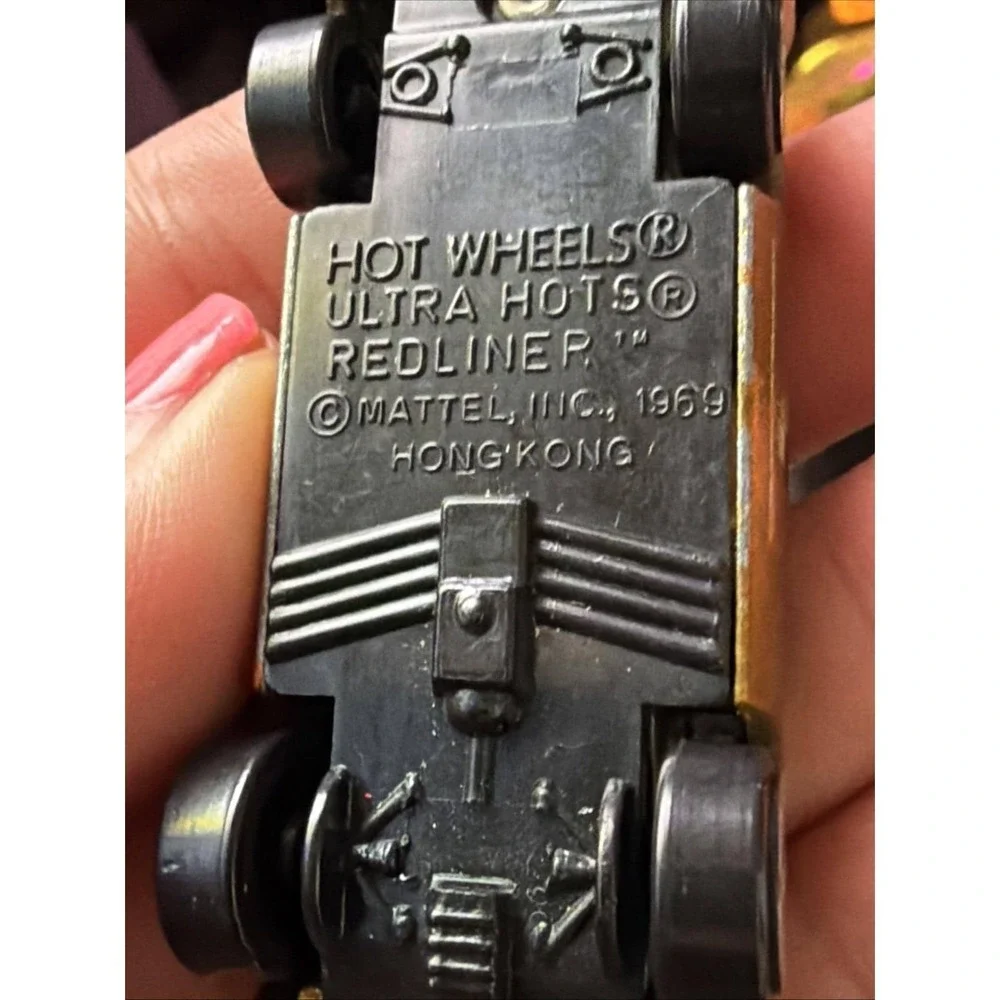 HOT WHEELS 1969 ~ Ultra Hots Gold AMX/2 ~ Vintage ~ Redliner ~ Diecast Car